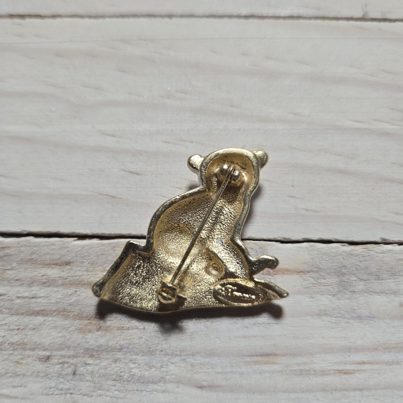 Danecraft Vintage White Enamel Polar Bear Cub Brooch signed New Old Stock - Picture 3 of 4